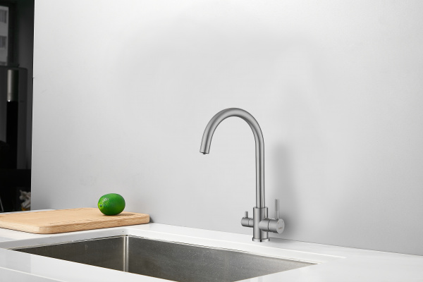 Смеситель для кухни с подключением фильтра, нержавеющая сталь, сатин  HB 43828